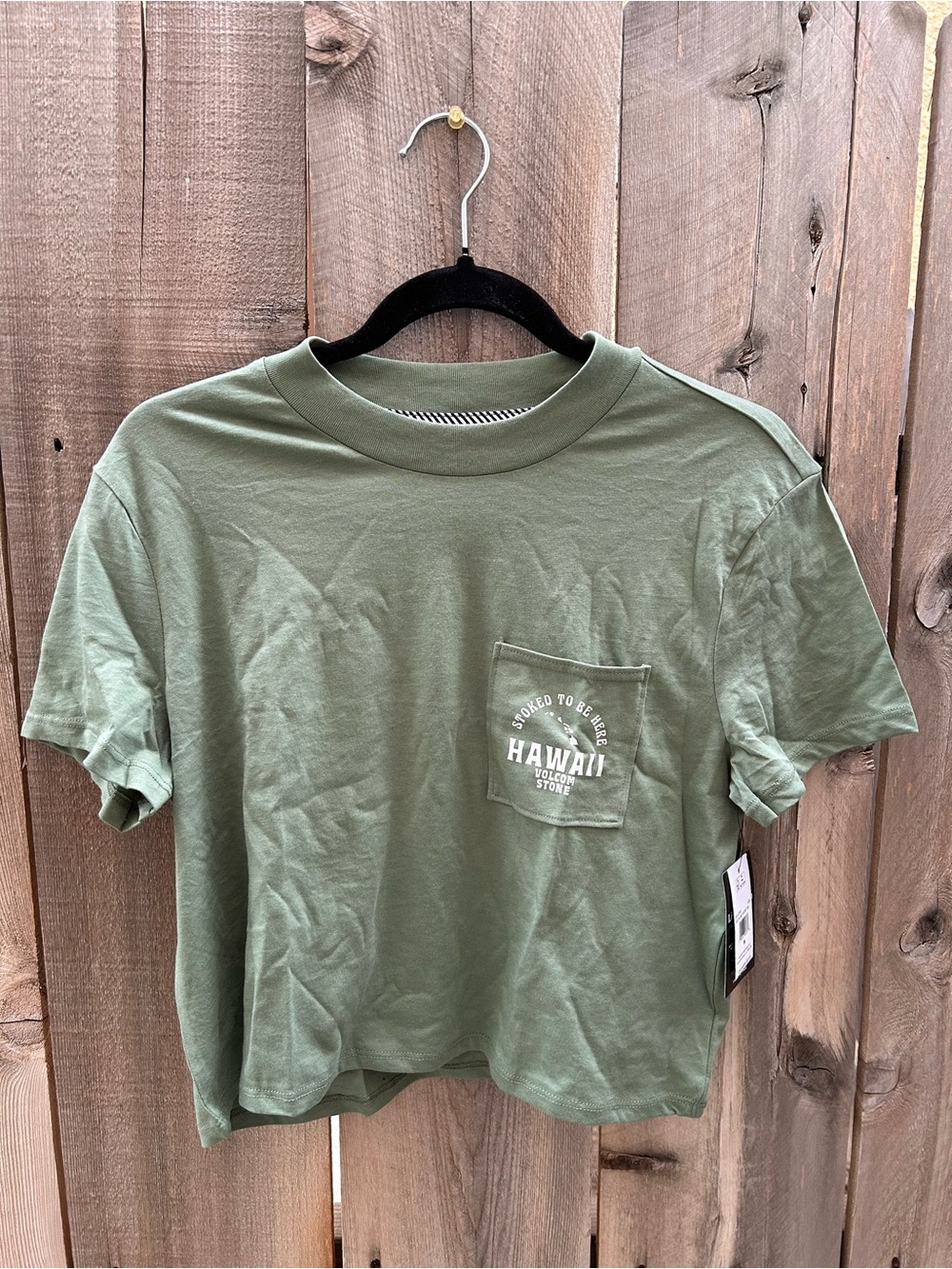 Volcom Island Pocket Tee in green, stoked to be here island Hawaii palm print